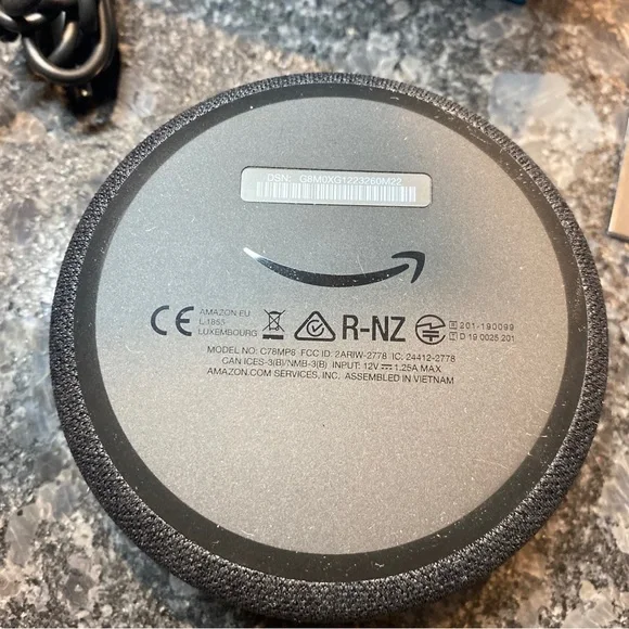 Amazon Echo Dot (3rd Generation) Smart Speaker Charcoal - Picture 5 of 8